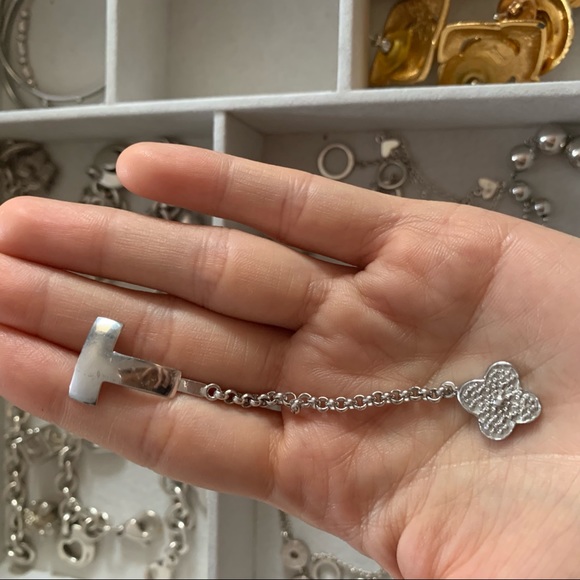 Eight ways to wear - handmade earrings - Picture 6 of 8